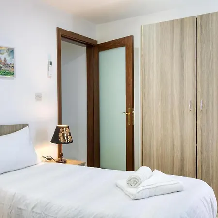 Nr Retreat Apartment